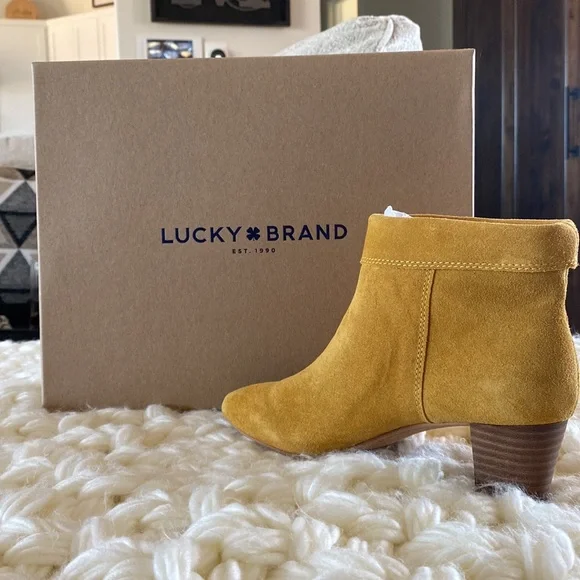 🆕 Lucky Brand yellow suede ankle boots - Picture 2 of 6